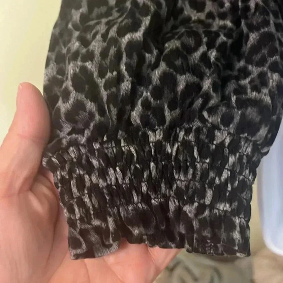 Michael Kors, women’s leopard print,  black and gray excellent condition - Picture 4 of 6